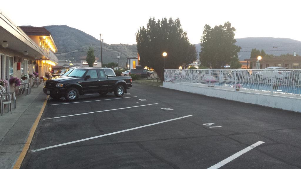 Swiss Sunset Inn Penticton Eksteriør bilde