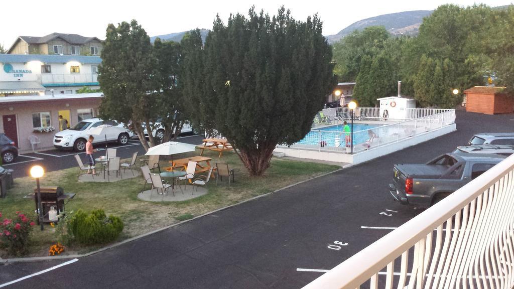 Swiss Sunset Inn Penticton Eksteriør bilde