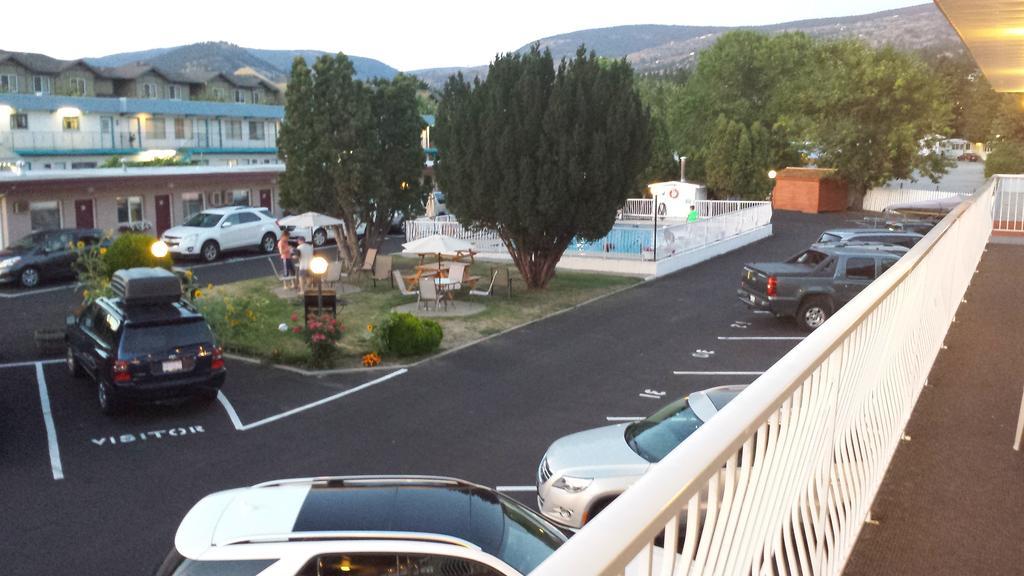 Swiss Sunset Inn Penticton Eksteriør bilde