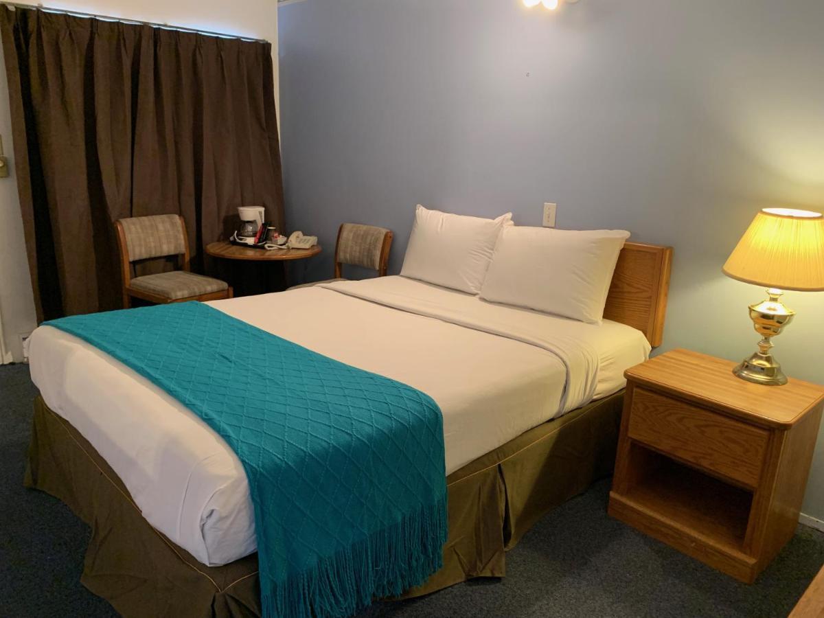 Swiss Sunset Inn Penticton Eksteriør bilde