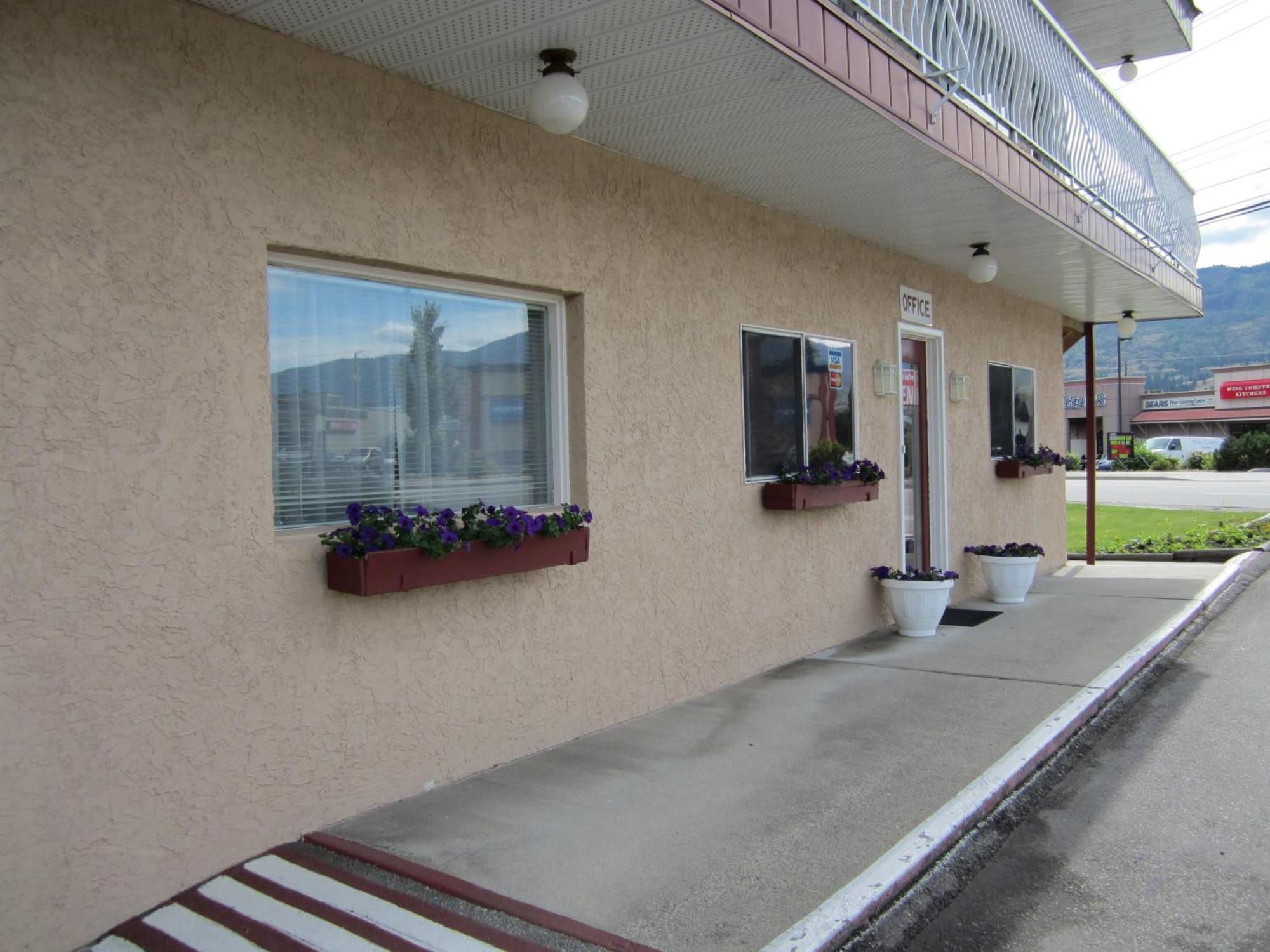 Swiss Sunset Inn Penticton Eksteriør bilde